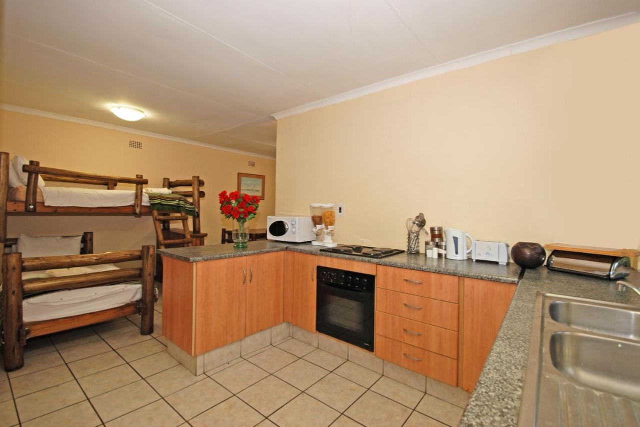 Hoopoe Haven Guest House Chartwell Bagian luar foto